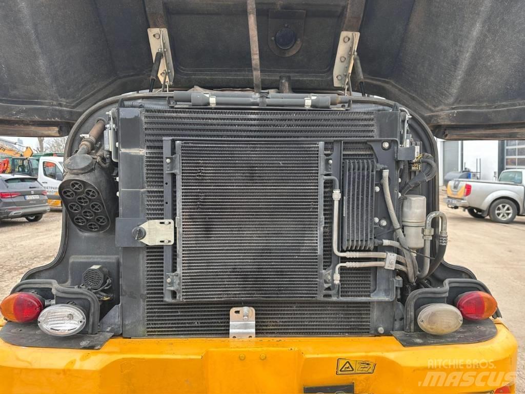 JCB TM 320 S Teleskopski viljuškari