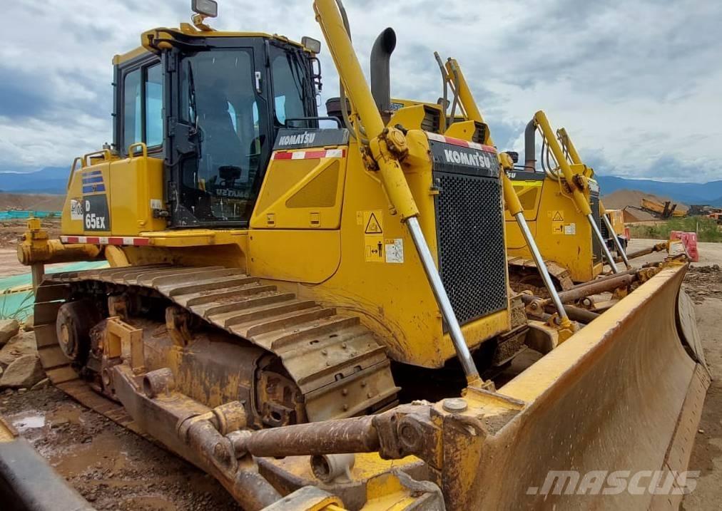 Komatsu D 65 EX-16 Buldožeri guseničari