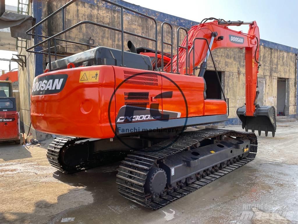 Doosan DX300 Bageri guseničari