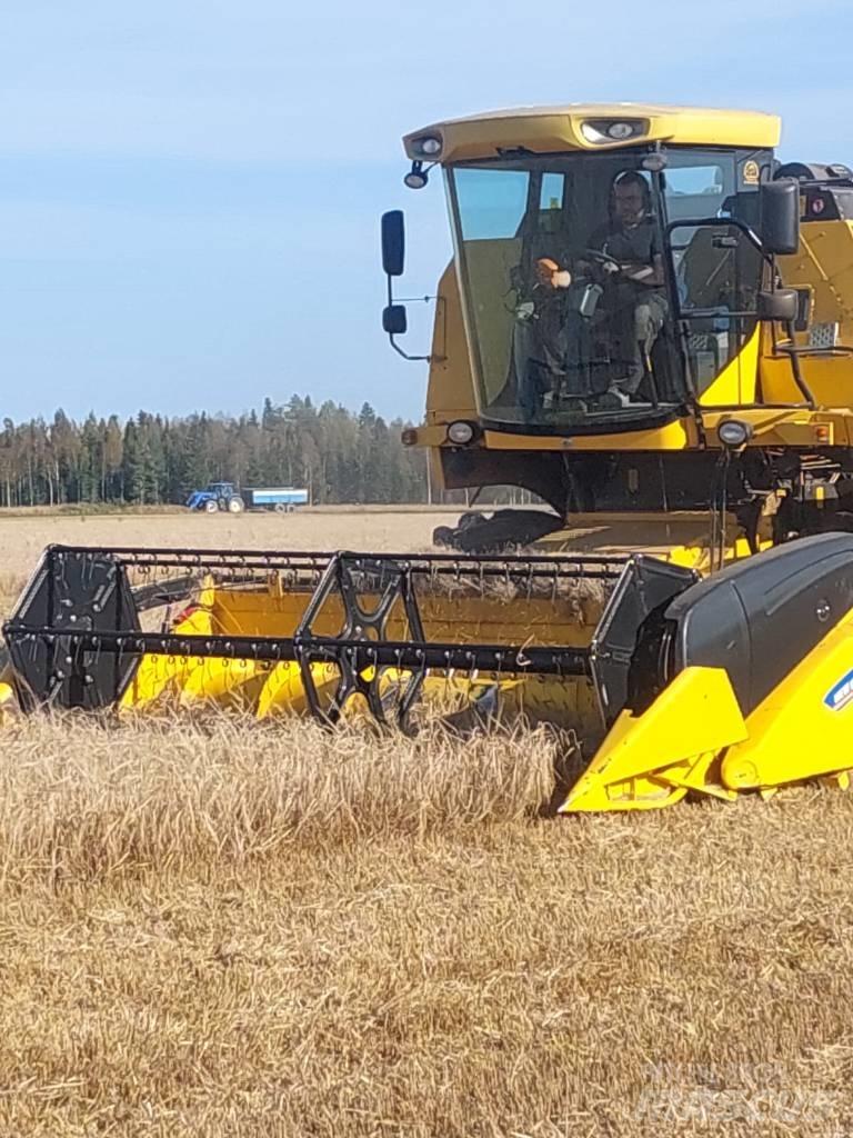New Holland TC 5050 Kombajni