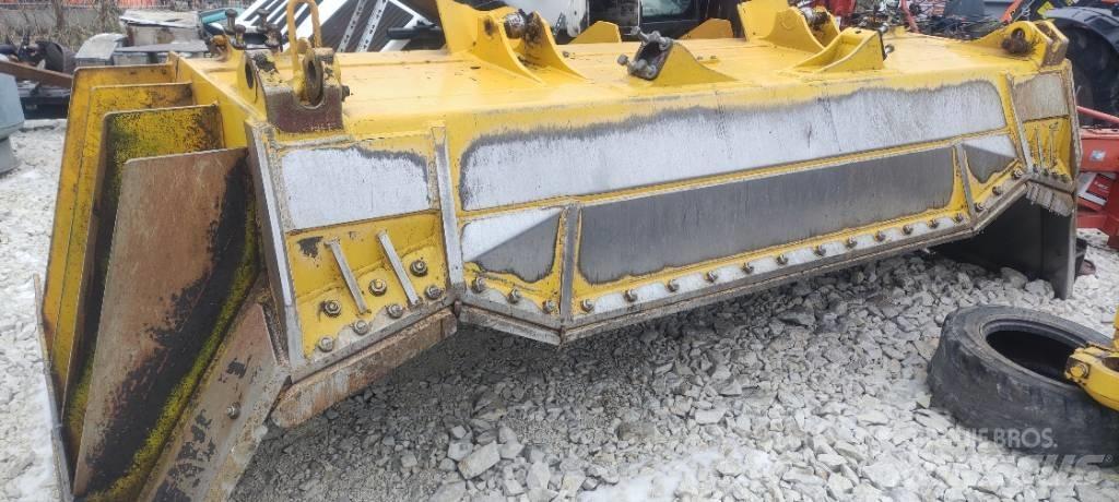 Komatsu D 65 EX-18 Buldožeri guseničari