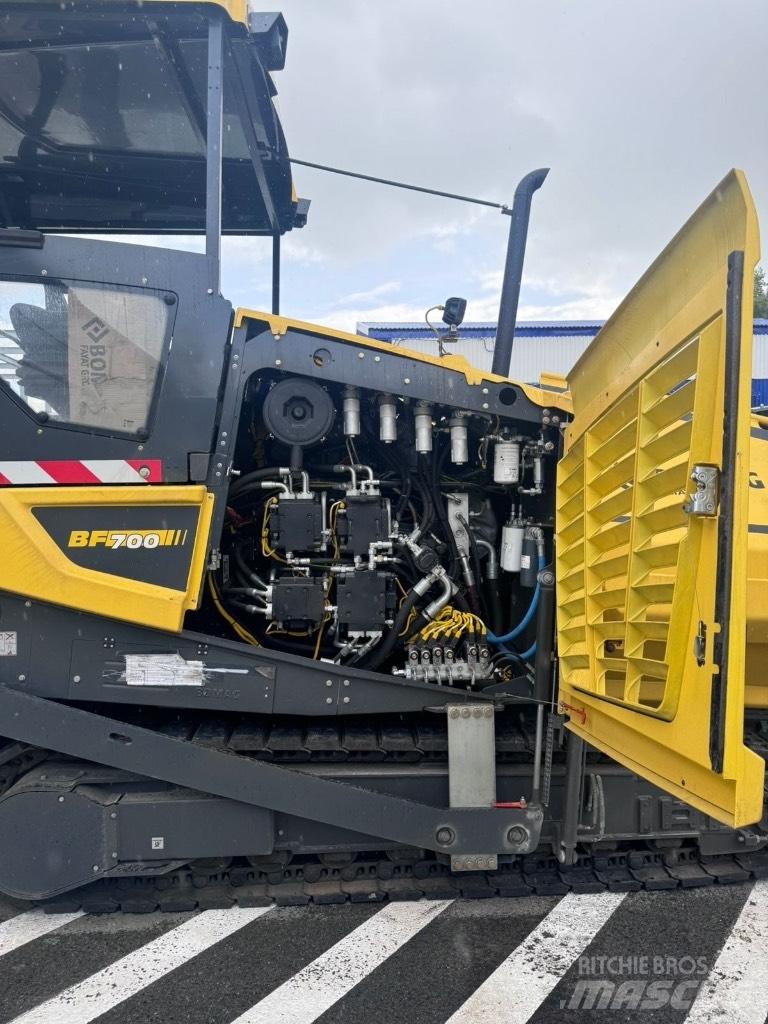 Bomag BF 700 C-3 L Asfaltni finišeri