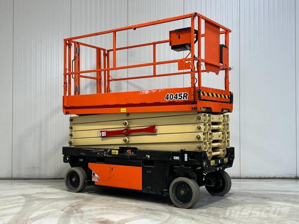 JLG 4045R Makazaste platforme