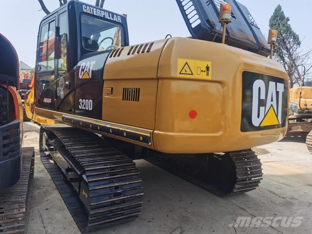CAT 320 D2 Bageri guseničari