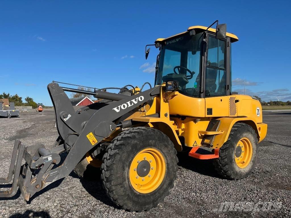 Volvo L 30 G Utovarivači na točkove