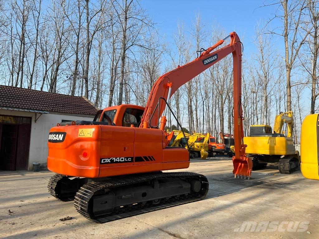 Doosan DX140LC Bageri guseničari