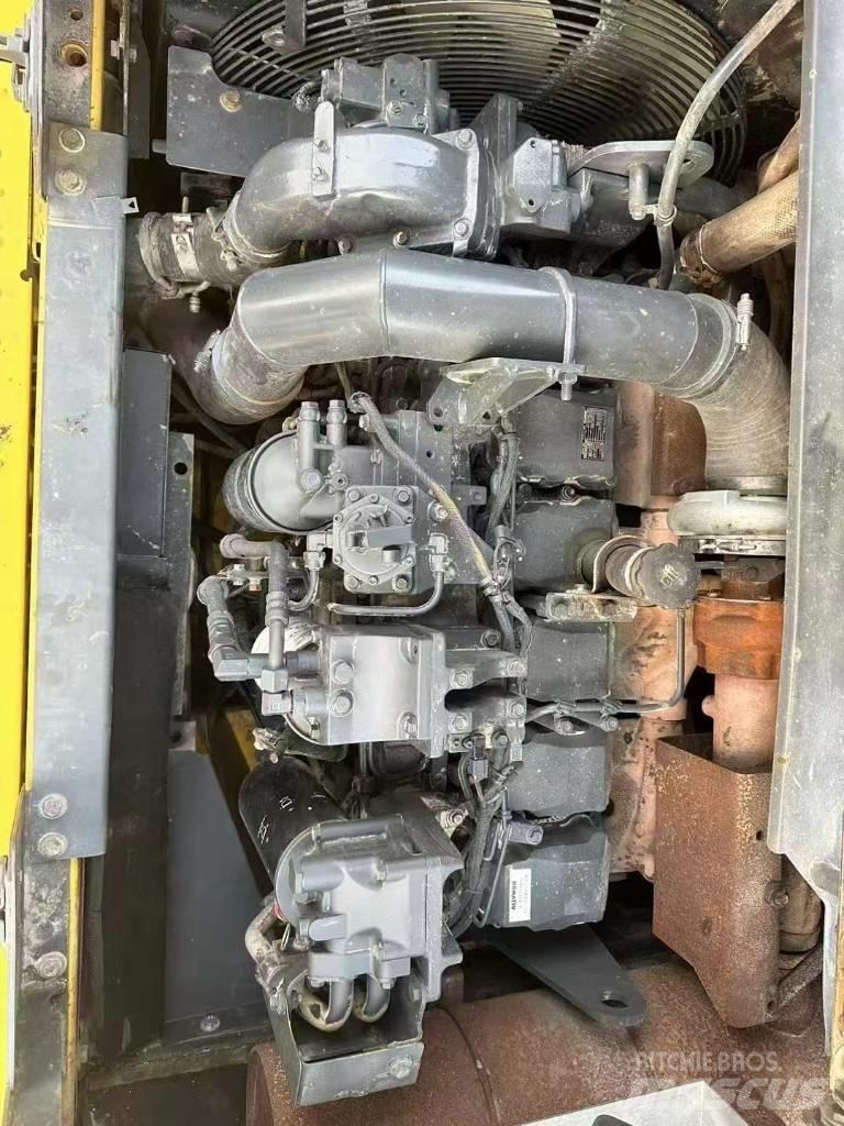 Komatsu 450-8 Bageri guseničari