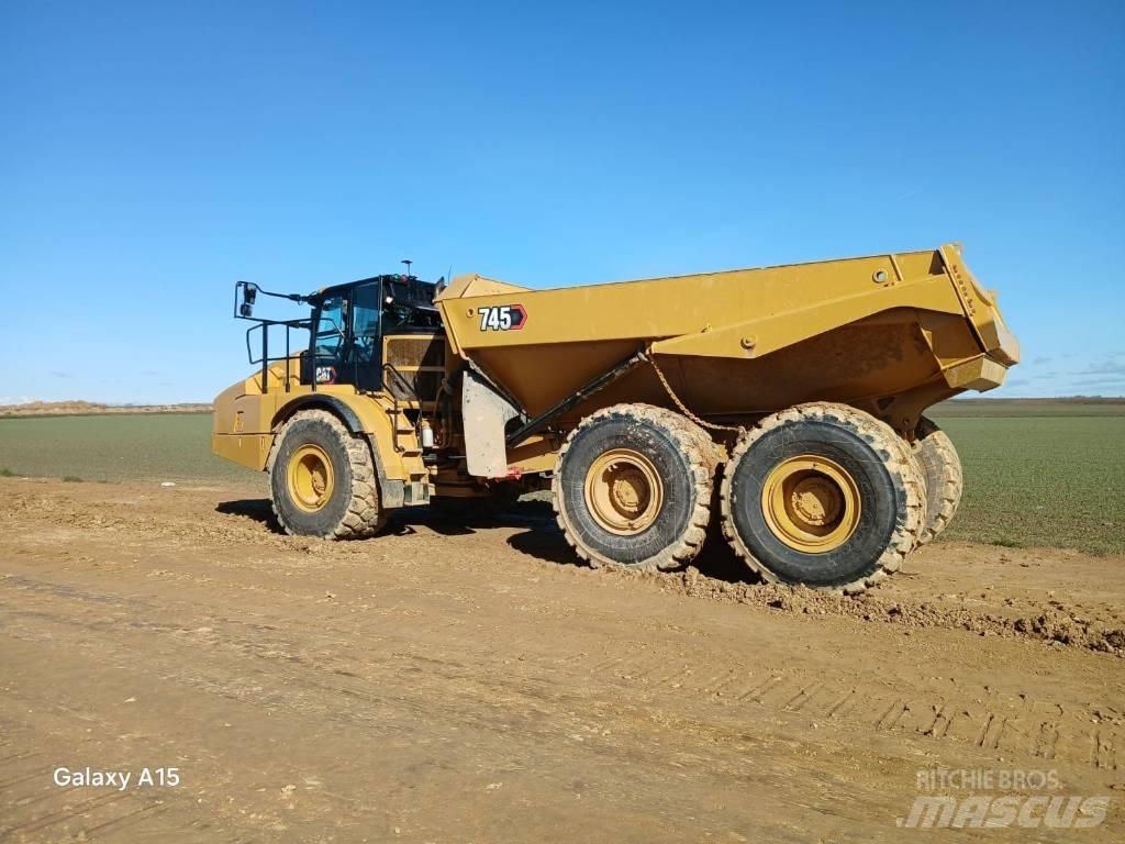 CAT 745 Zglobni damperi