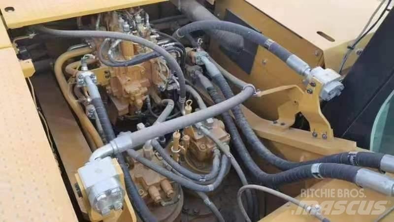 CAT 2022 CAT 350 Bageri točkaši