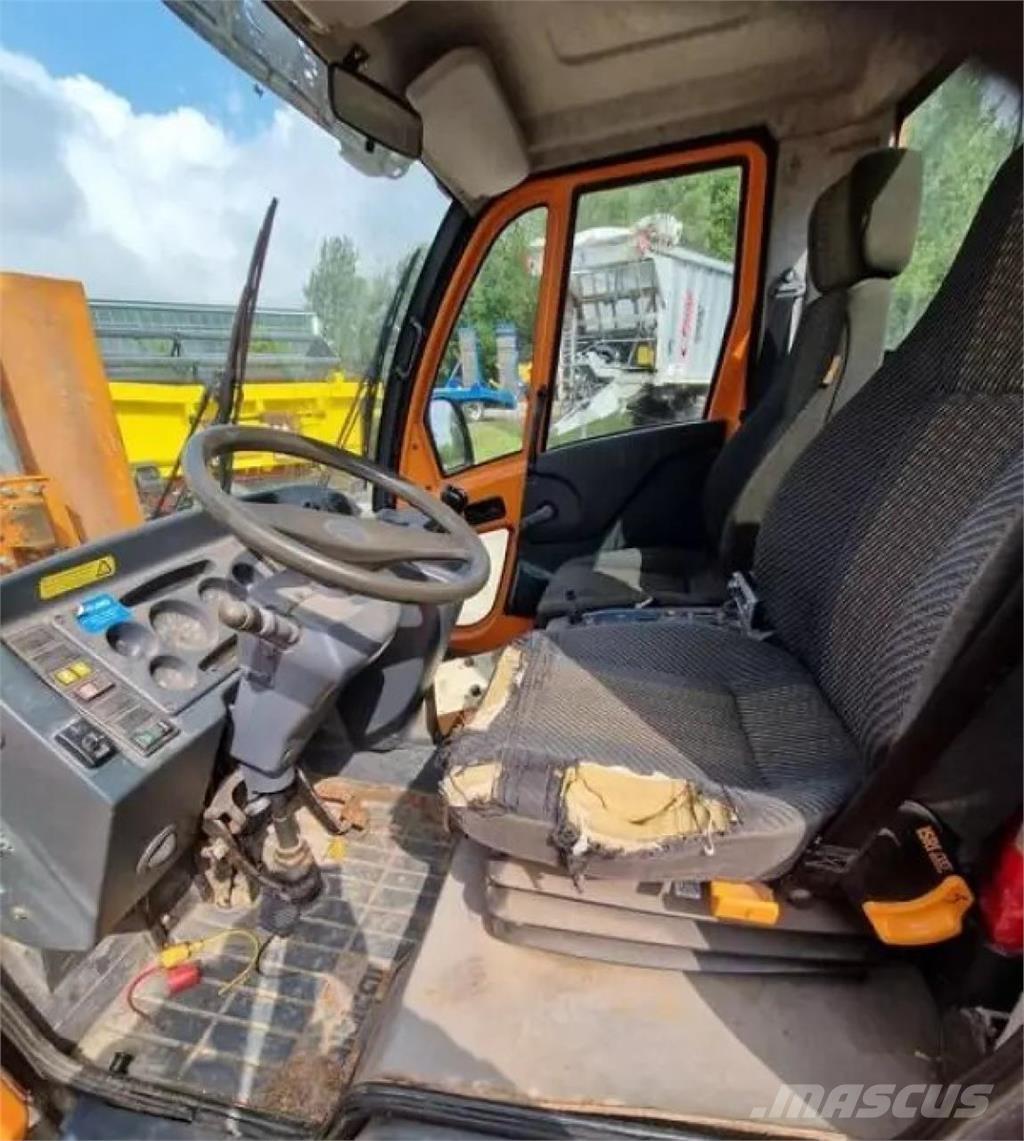 Multicar M 30 Vozila za prevoz opreme za rad