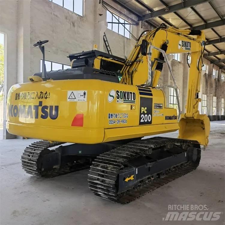 Komatsu PC200-8 Bageri guseničari