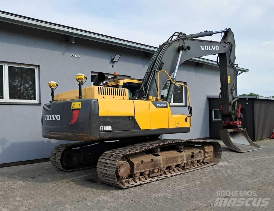 Volvo EC 300 D L Bageri guseničari