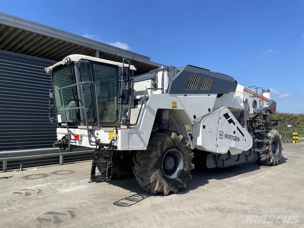 Wirtgen WR 240I Mašine za reciklažu asfalta