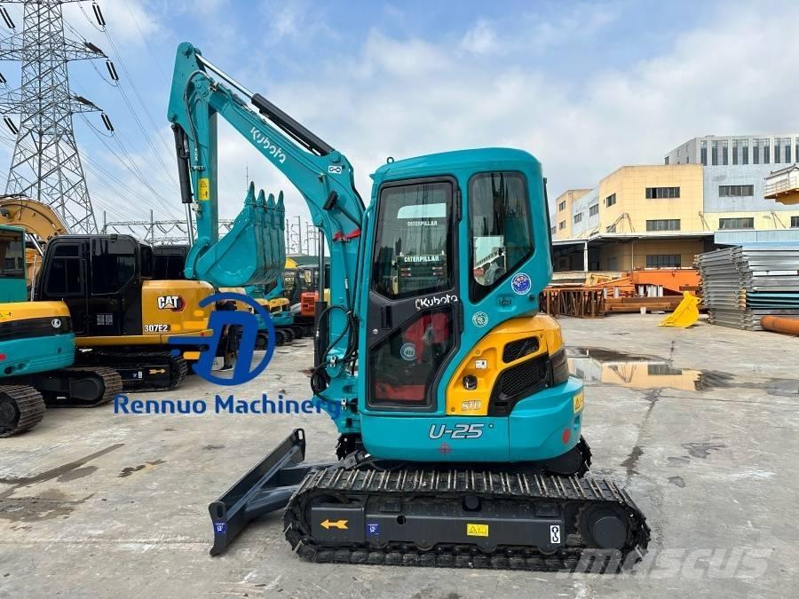 Kubota U 25 Mini bageri < 7t