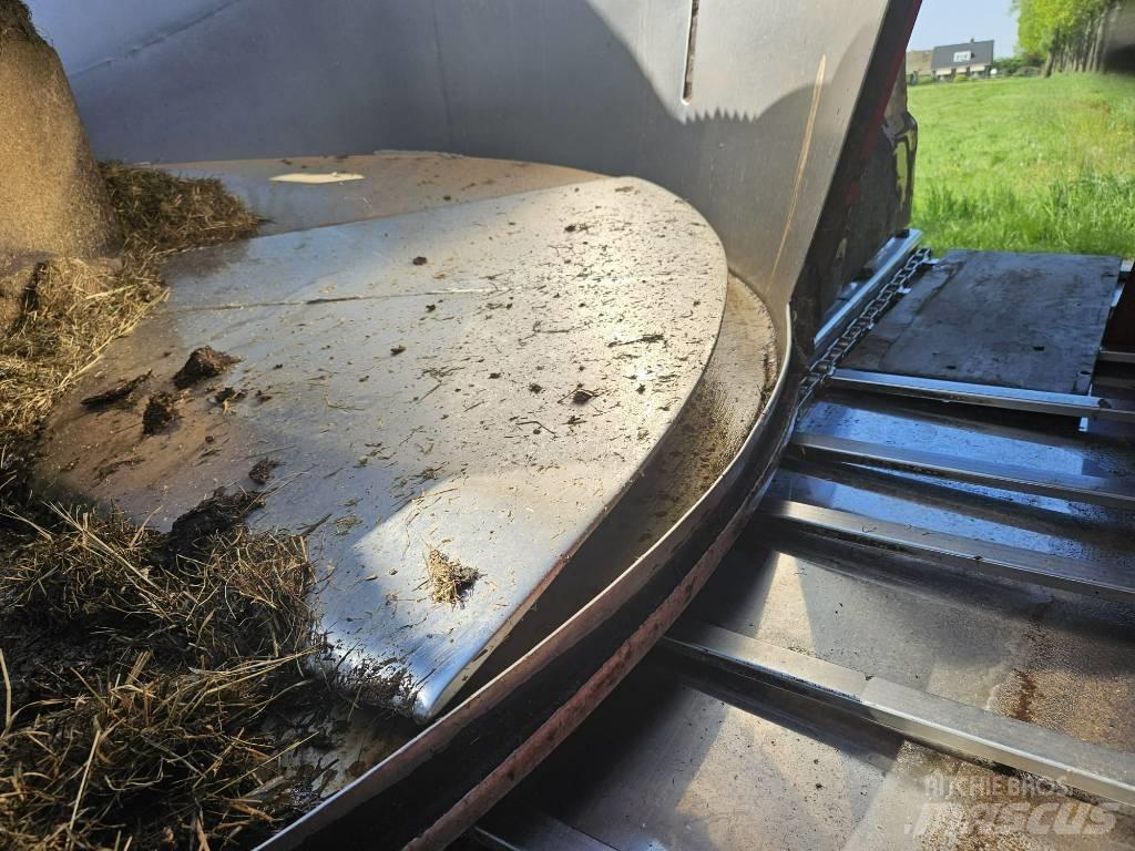 AGM Feedstar 170 Hranilice za živinu