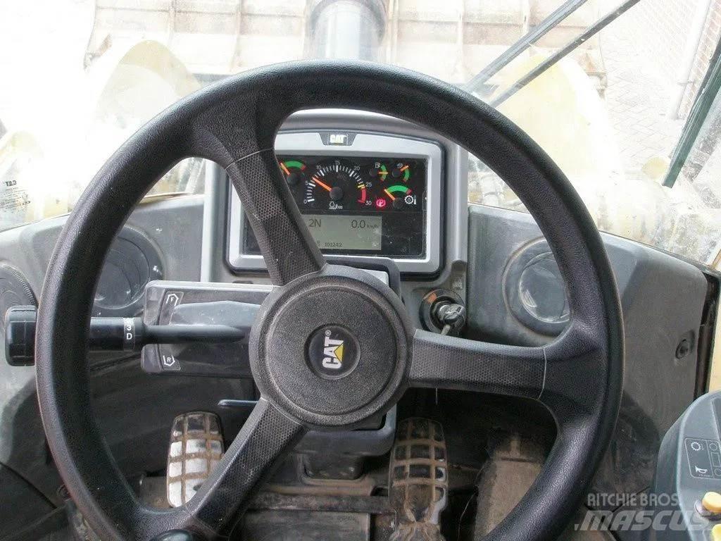 CAT 950M Utovarivači na točkove
