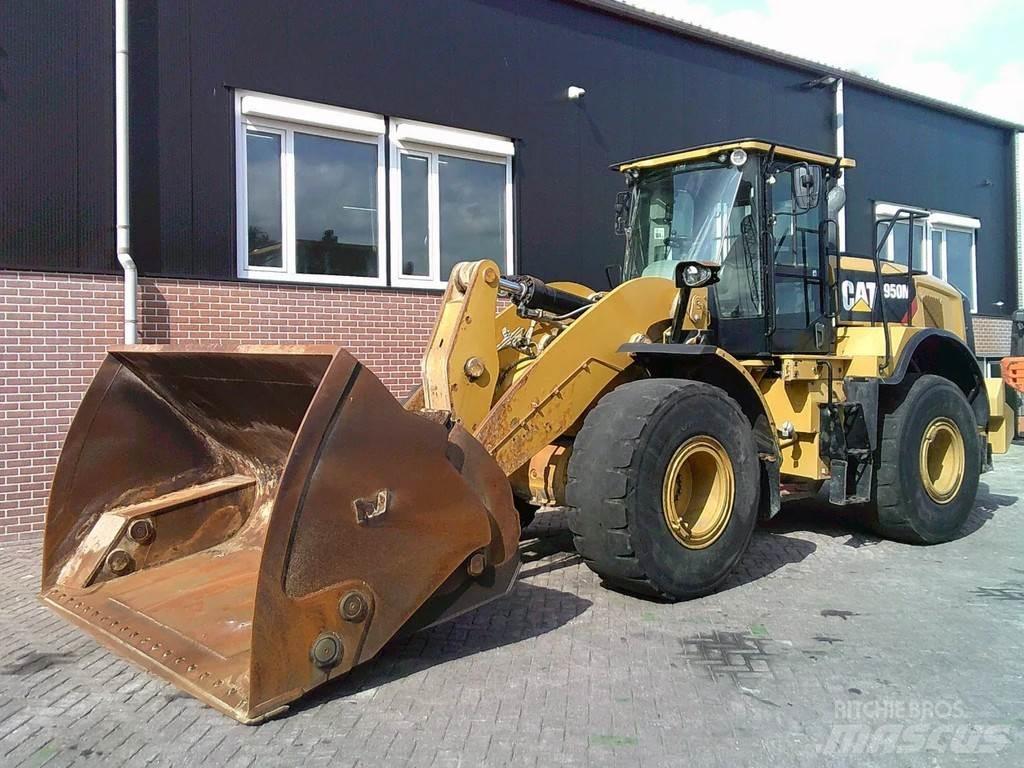CAT 950M Utovarivači na točkove