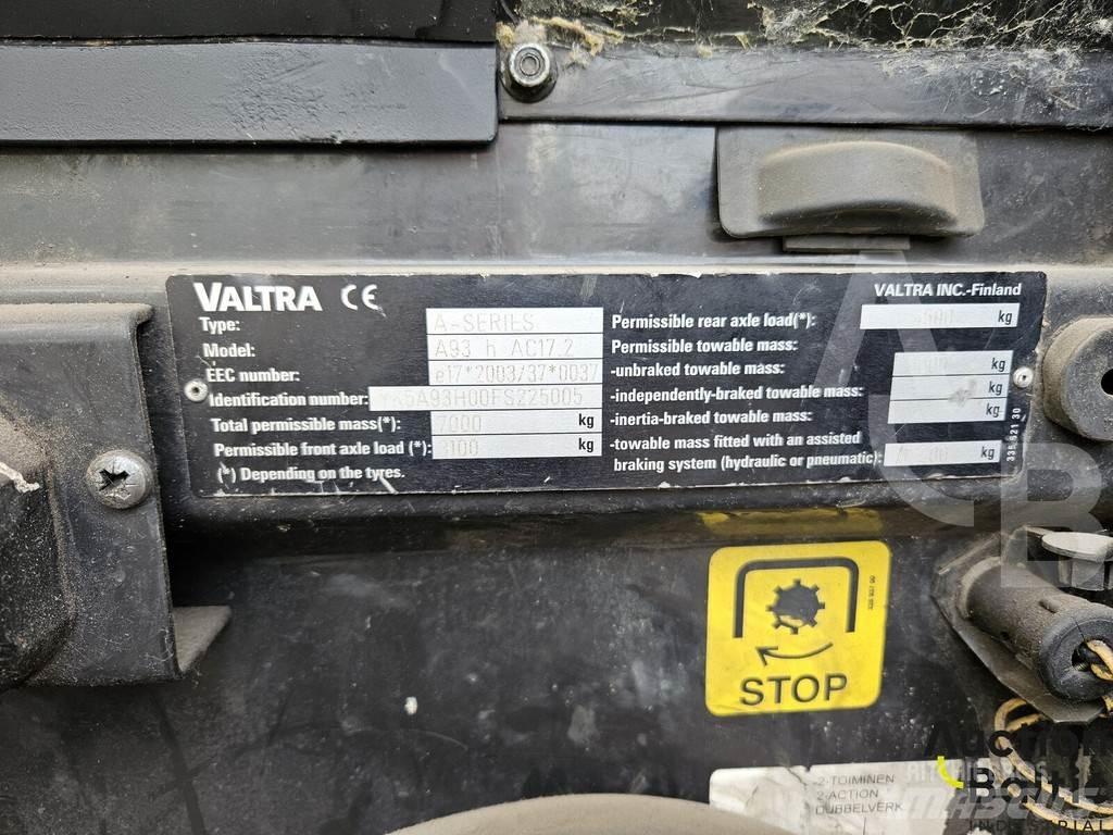 Valtra A 93H Traktori