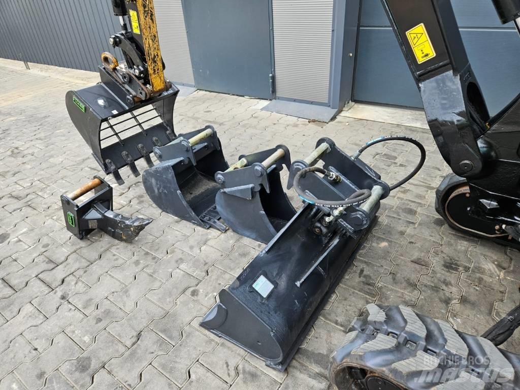 CAT 301.8 CR Mini bageri < 7t