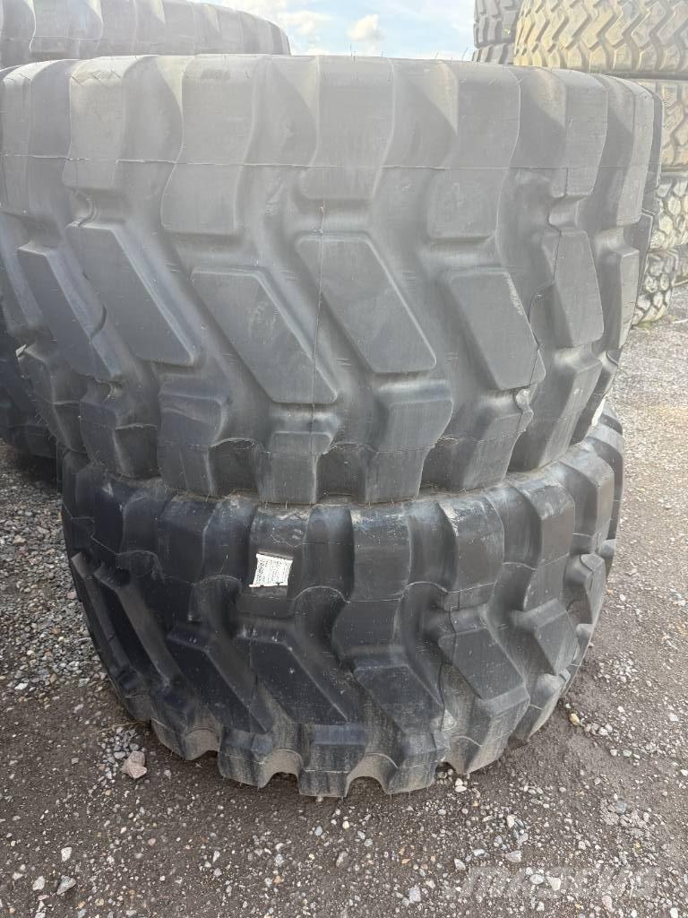 Goodyear 750/65R25 Gume, točkovi i felne