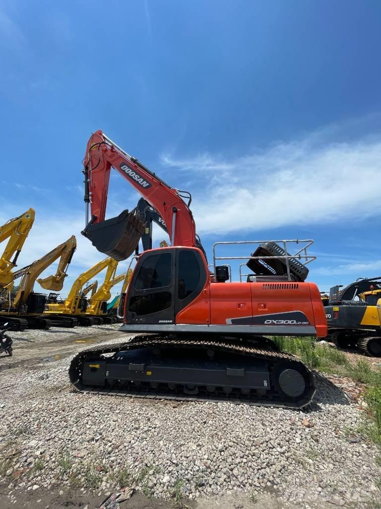Doosan DX 300 LC Bageri guseničari