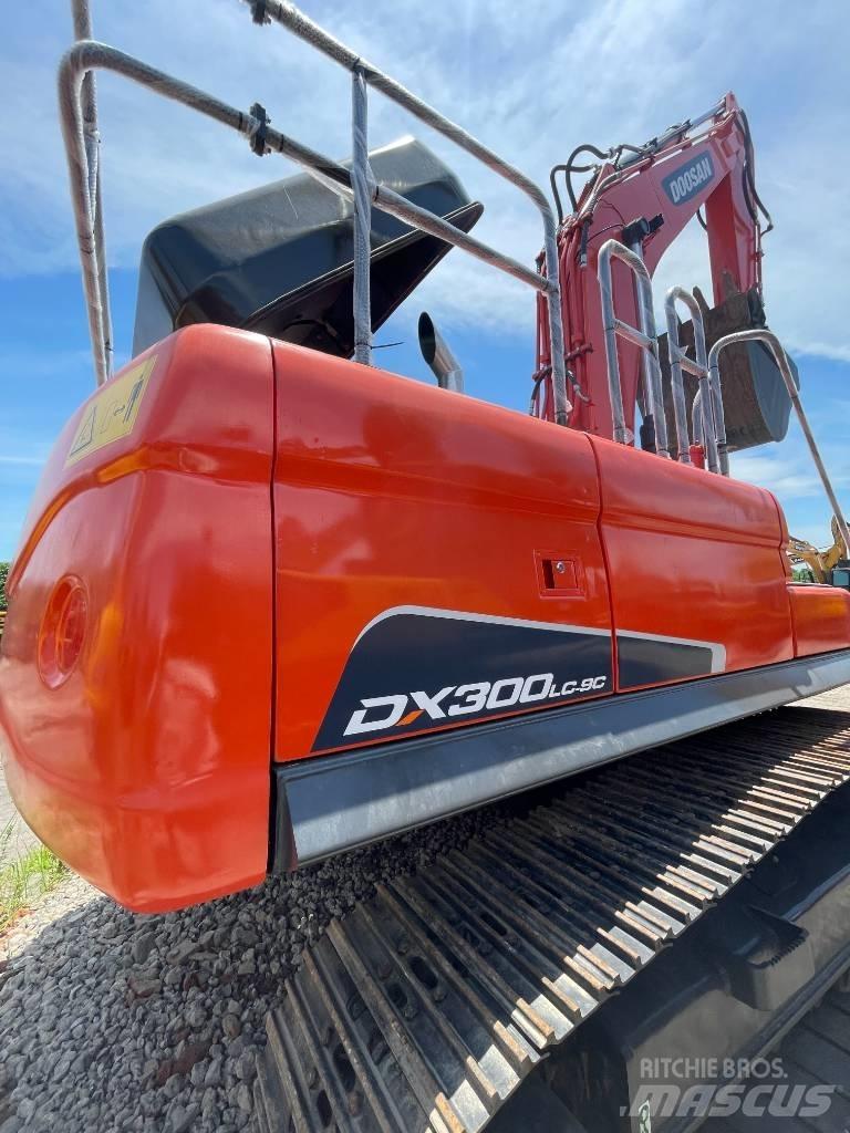 Doosan DX 300 LC Bageri guseničari