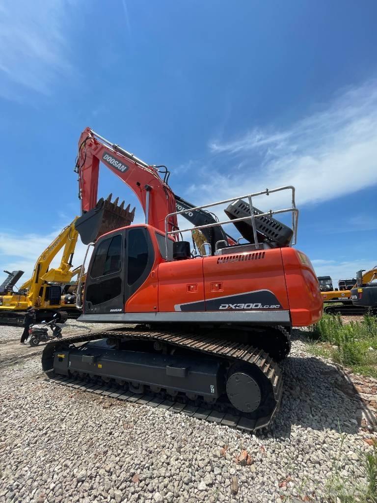 Doosan DX 300 LC Bageri guseničari