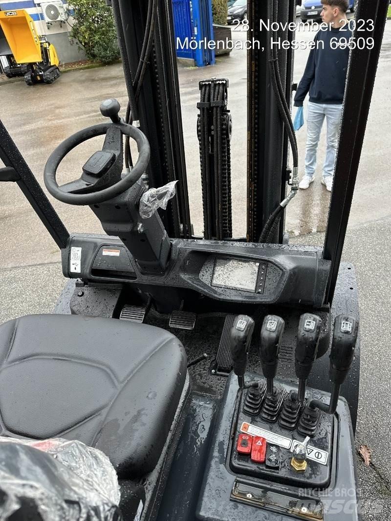 Doosan D30NXS Dizelski viljuškari