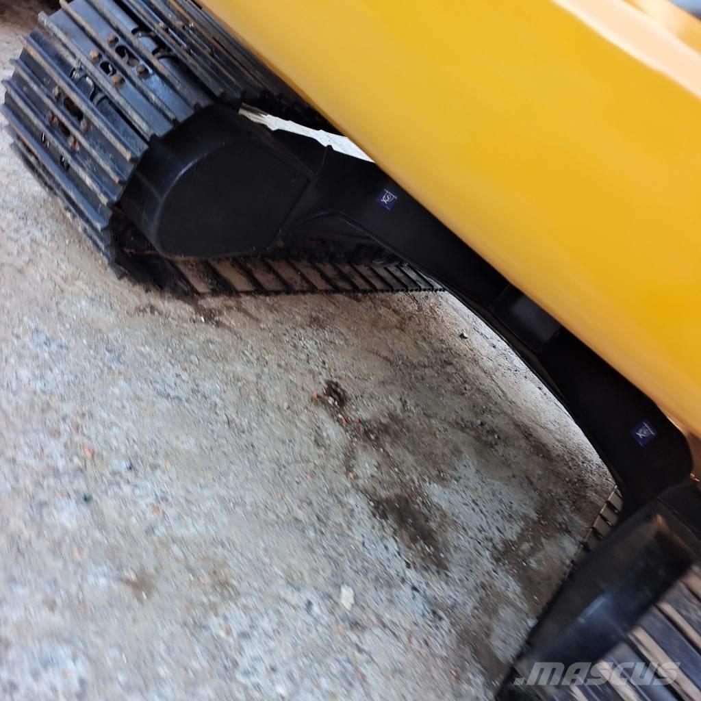 CAT 320 D2 Bageri guseničari