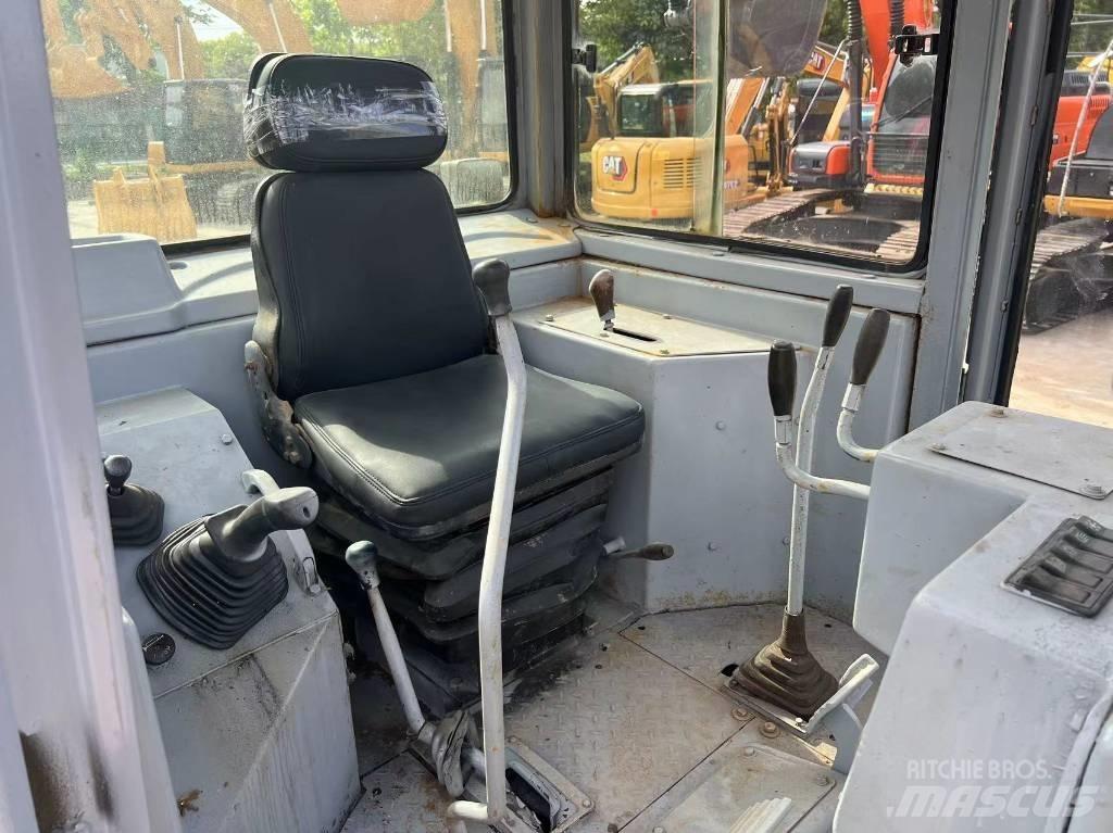 CAT D 6 G LGP II Buldožeri guseničari