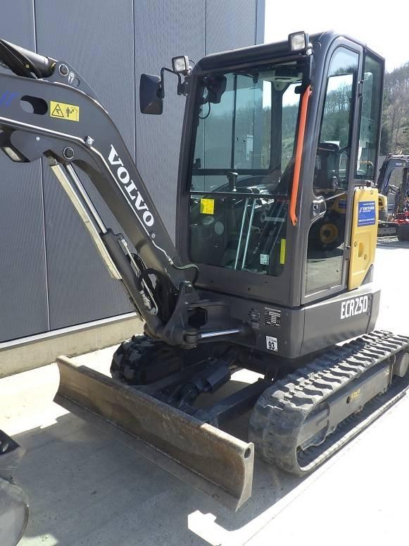 Volvo ECR 25 D Mini bageri < 7t