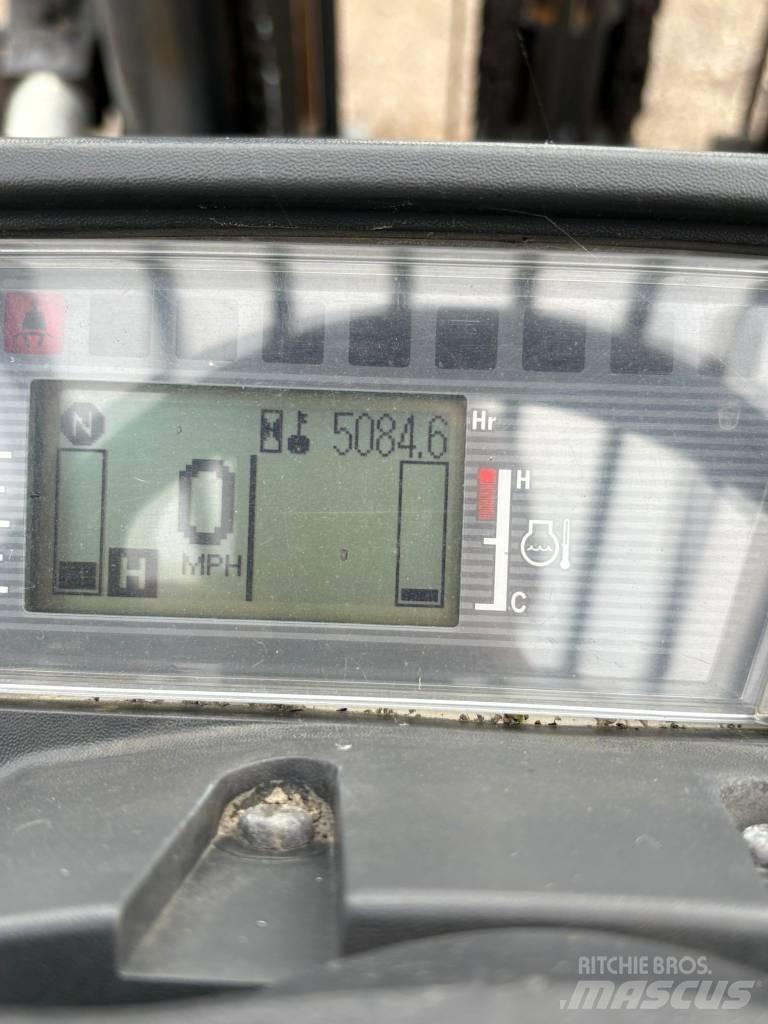 CAT DP40NT Dizelski viljuškari