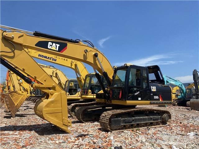 CAT 326D2 Bageri guseničari
