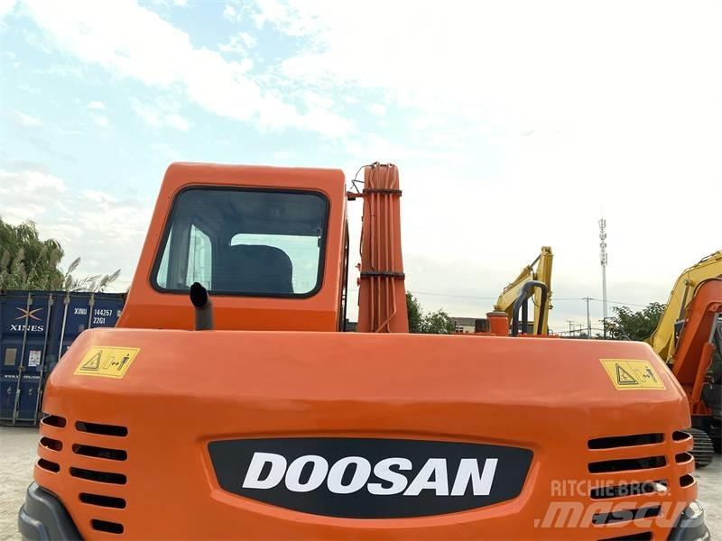 Doosan DH 80 Bageri guseničari
