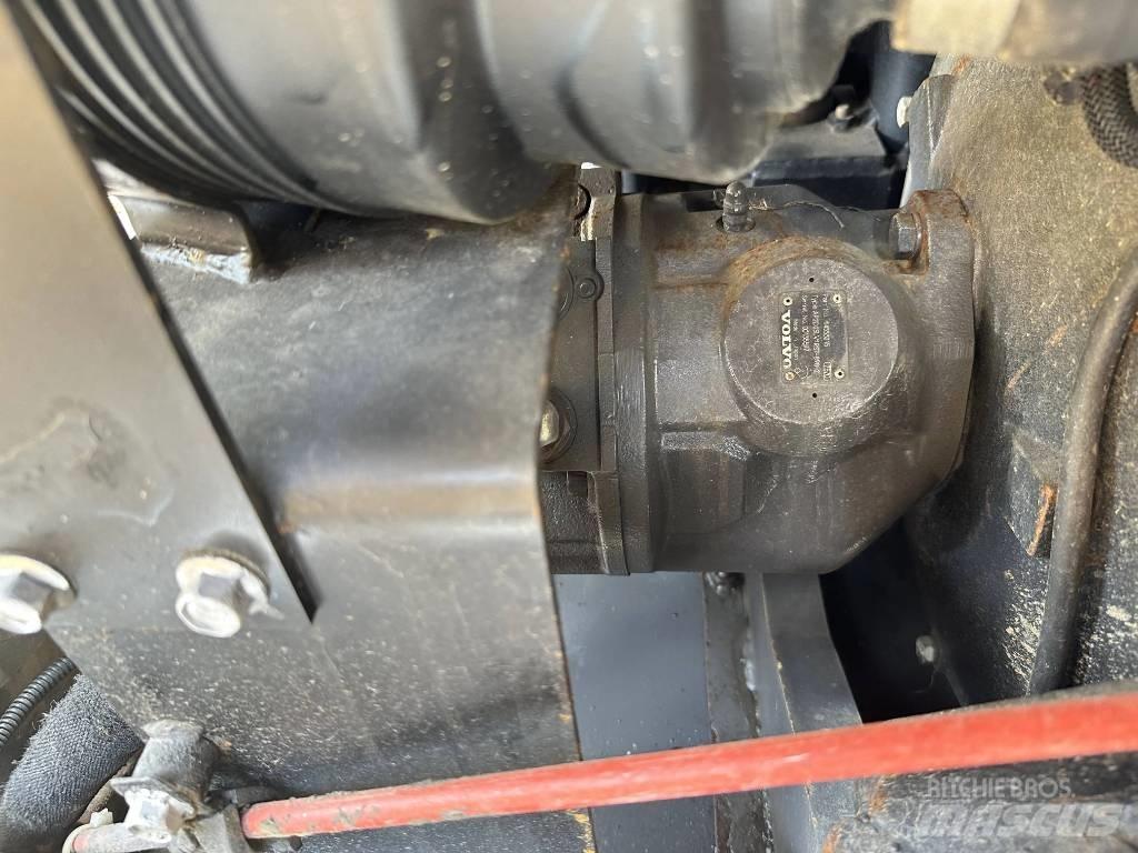 Volvo EC55B Bageri guseničari