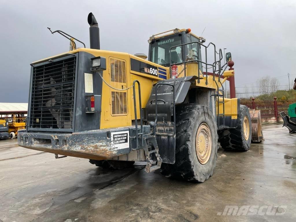 Komatsu WA 600-6 Utovarivači na točkove
