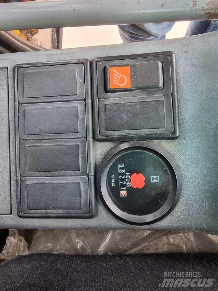Volvo EC 210 B Bageri guseničari
