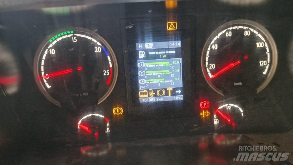 Scania R 620 Rol kiper kamioni sa kukom za podizanje tereta