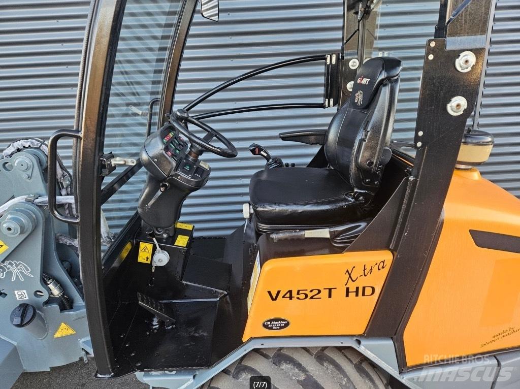 GiANT v452t hd x-tra Mini utovarivači