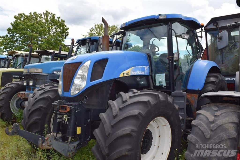 New Holland T 7040 Traktori