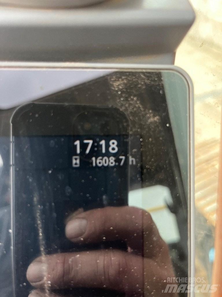 Hitachi Zx130-7 Bageri guseničari
