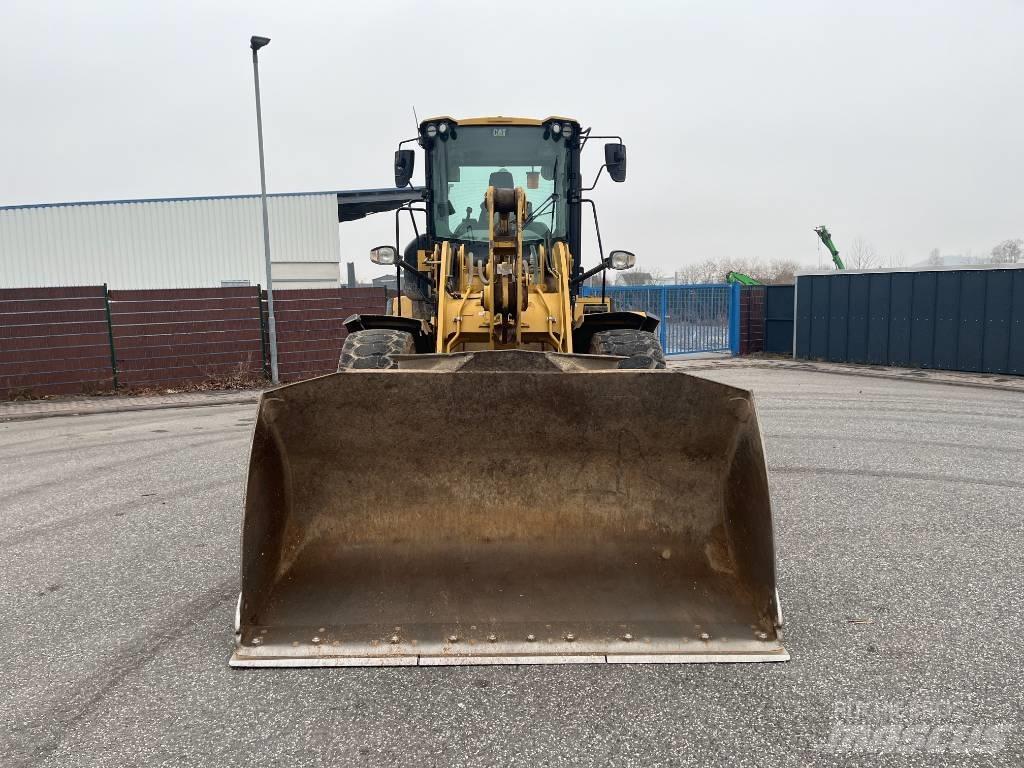 CAT 930M Utovarivači na točkove