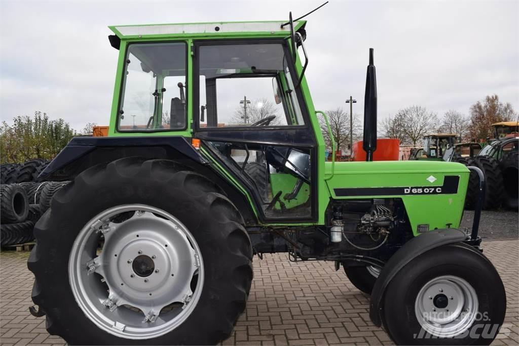 Deutz-Fahr D6507C Traktori