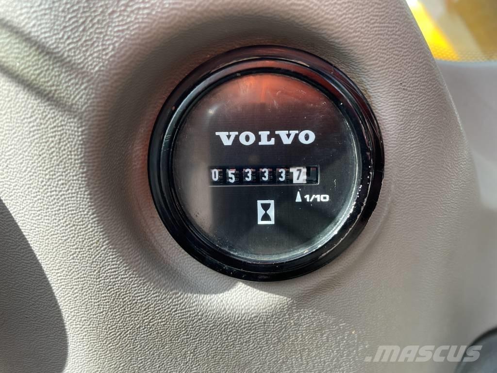 Volvo ECR 235 Bageri guseničari