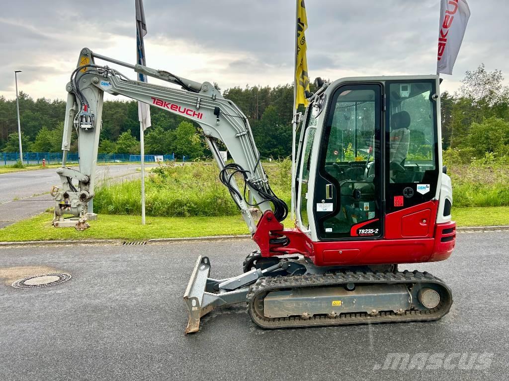 Takeuchi TB 235-2 V3 Mini bageri < 7t