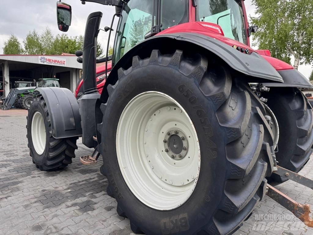 Valtra T234 VERSU Traktori