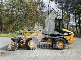 CAT 906M Utovarivači na točkove