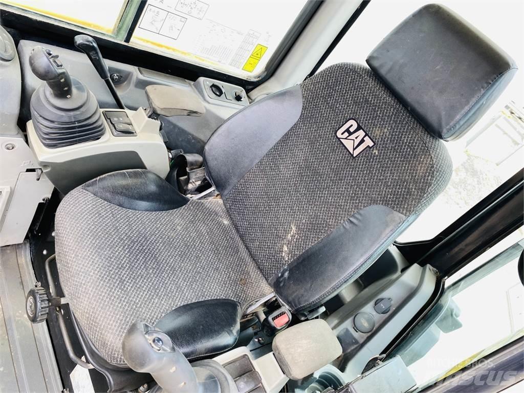 CAT 305E2 Midi bageri 7t – 12t