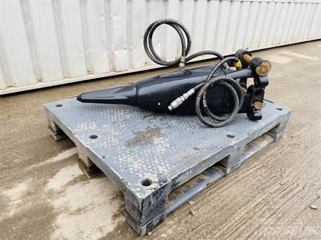 Rammer BR108 Čekići