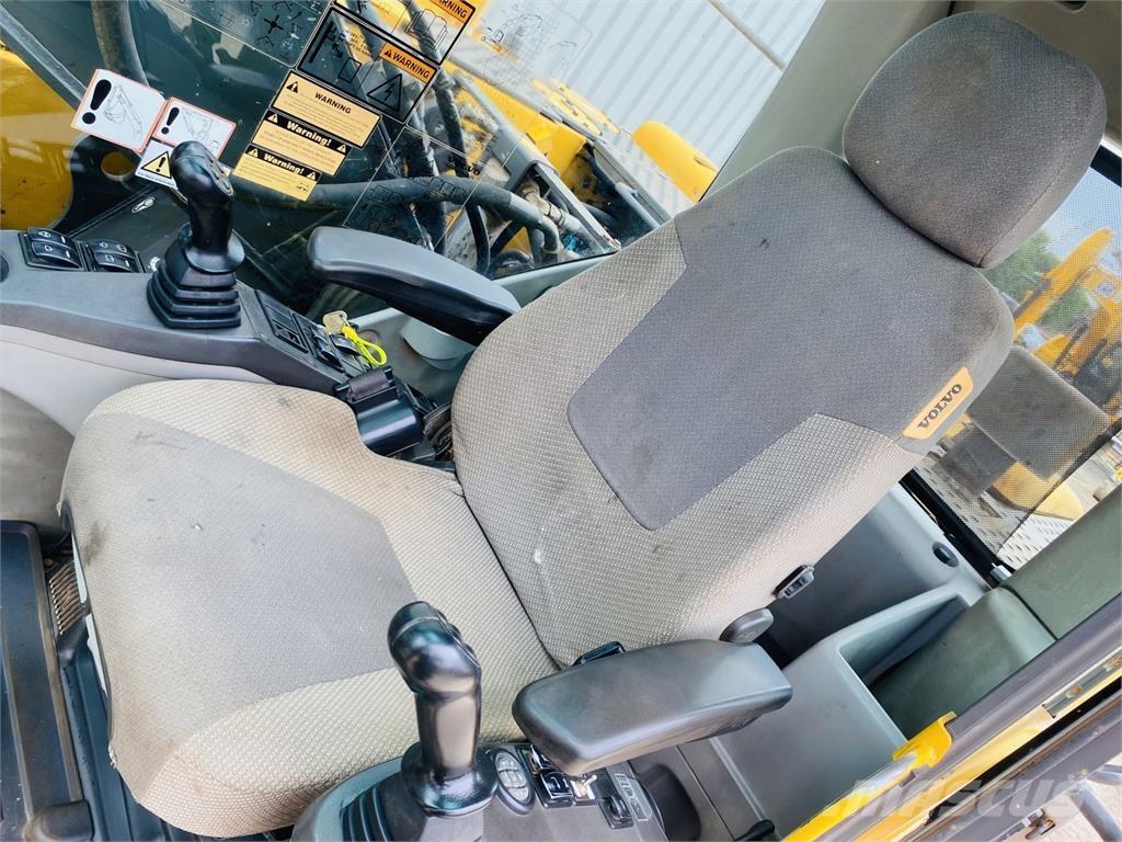 Volvo EC210CL Bageri guseničari